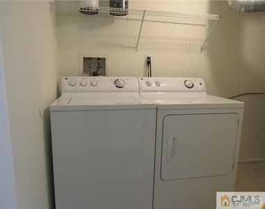 701 Stony Brook Way - Photo Thumbnail 9