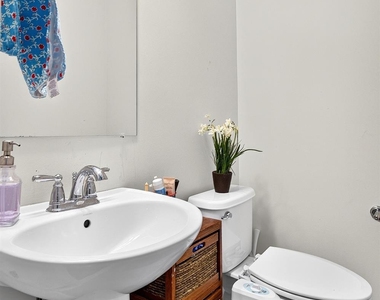 2103 Ethan Lane - Photo Thumbnail 8