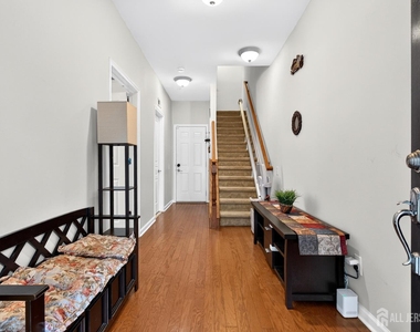 2103 Ethan Lane - Photo Thumbnail 7