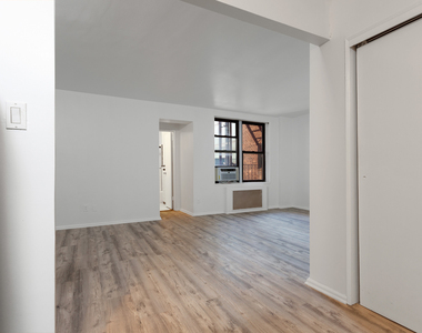 1420 York Avenue - Photo Thumbnail 5