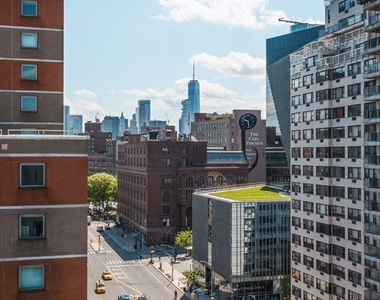 101 E 10th Street - Photo Thumbnail 1