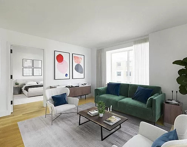 101 E 10th Street - Photo Thumbnail 4