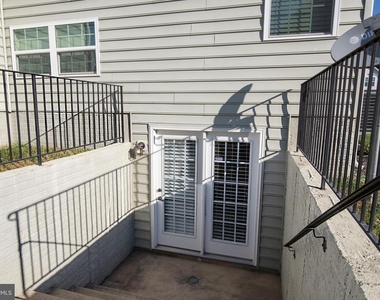 12908 Hoadly Manor Drive - Photo Thumbnail 2