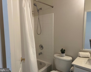 111 Maximillian Court Sw - Photo Thumbnail 18