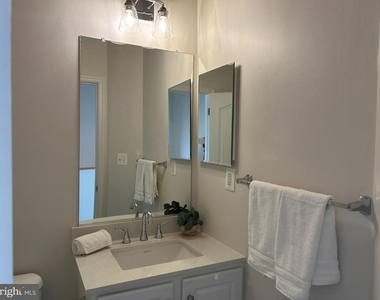 111 Maximillian Court Sw - Photo Thumbnail 17