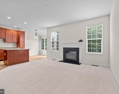20139 Prairie Dunes Terrace - Photo Thumbnail 9