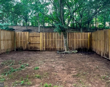 20139 Prairie Dunes Terrace - Photo Thumbnail 32