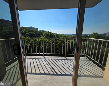 2059 Huntington Avenue - Photo Thumbnail 4