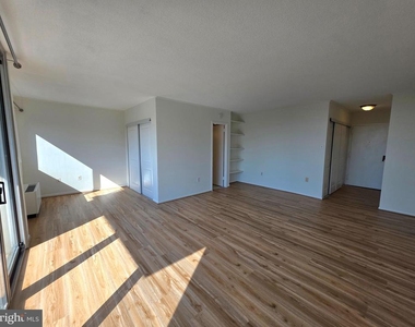 2059 Huntington Avenue - Photo Thumbnail 14