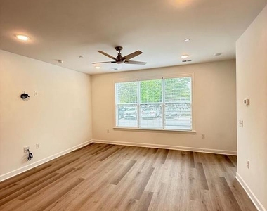 4904 Chelan Crossing - Photo Thumbnail 22