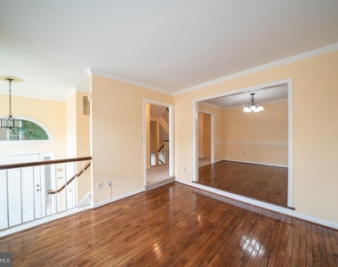 10168 Turnberry Place - Photo Thumbnail 3