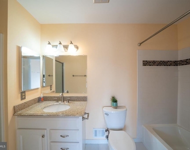 10168 Turnberry Place - Photo Thumbnail 14