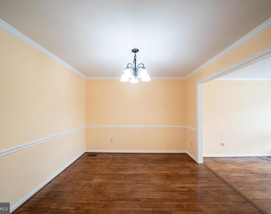 10168 Turnberry Place - Photo Thumbnail 6