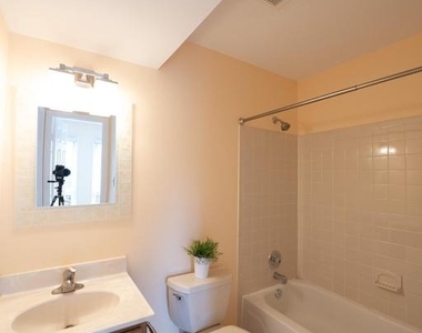 10168 Turnberry Place - Photo Thumbnail 24