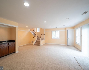 10168 Turnberry Place - Photo Thumbnail 22