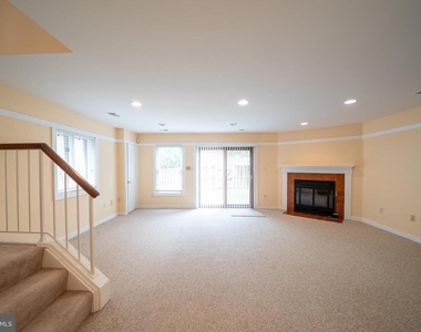 10168 Turnberry Place - Photo Thumbnail 23