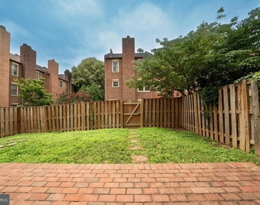 10168 Turnberry Place - Photo Thumbnail 30