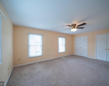 10168 Turnberry Place - Photo Thumbnail 16