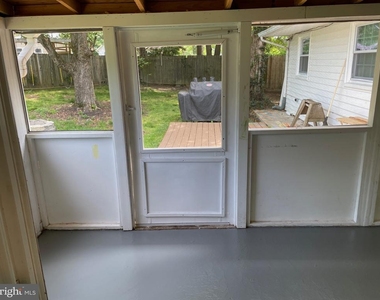 8011 Beckner Court - Photo Thumbnail 16