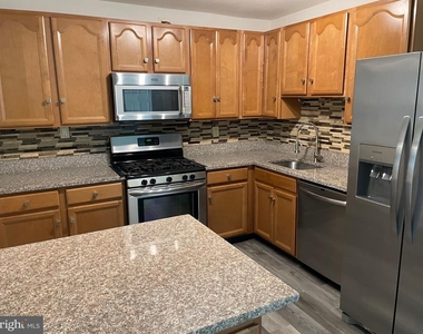 8011 Beckner Court - Photo Thumbnail 3
