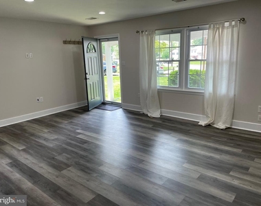8011 Beckner Court - Photo Thumbnail 5