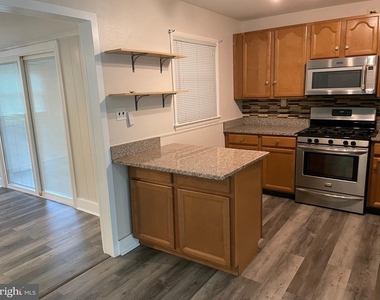 8011 Beckner Court - Photo Thumbnail 6