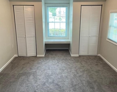 8011 Beckner Court - Photo Thumbnail 10