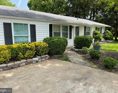 8011 Beckner Court - Photo Thumbnail 2