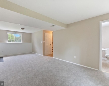 8454 Rippled Creek Court - Photo Thumbnail 14