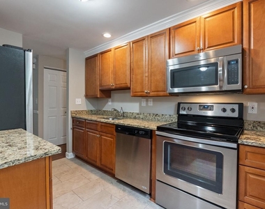 8454 Rippled Creek Court - Photo Thumbnail 3