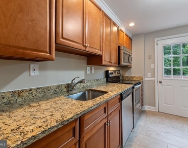 8454 Rippled Creek Court - Photo Thumbnail 4
