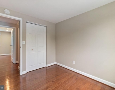 8454 Rippled Creek Court - Photo Thumbnail 11