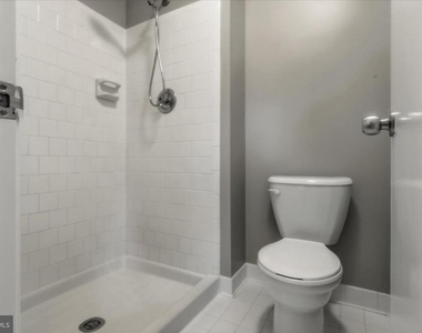 6168 Forest Creek Court - Photo Thumbnail 14