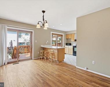 6168 Forest Creek Court - Photo Thumbnail 6