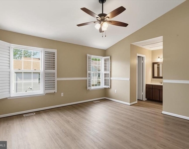 6168 Forest Creek Court - Photo Thumbnail 13