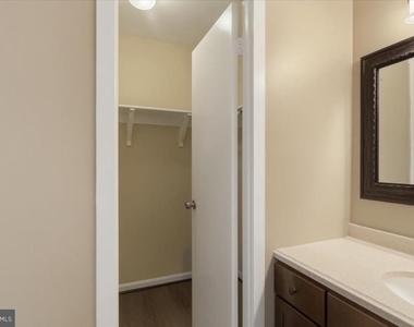 6168 Forest Creek Court - Photo Thumbnail 15