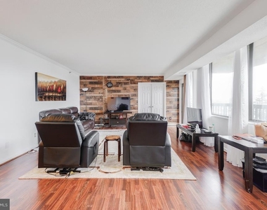 3713 S George Mason Drive - Photo Thumbnail 15