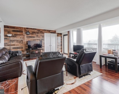 3713 S George Mason Drive - Photo Thumbnail 16