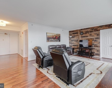 3713 S George Mason Drive - Photo Thumbnail 17