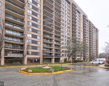 3713 S George Mason Drive - Photo Thumbnail 1