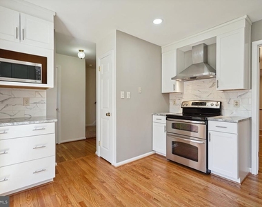 3162 Borge Street - Photo Thumbnail 11