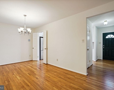 3162 Borge Street - Photo Thumbnail 3