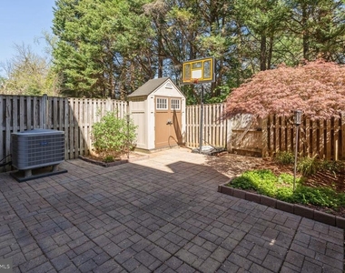 3162 Borge Street - Photo Thumbnail 26