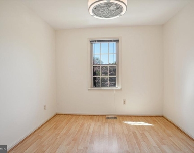 3162 Borge Street - Photo Thumbnail 20