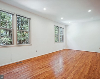 3162 Borge Street - Photo Thumbnail 6
