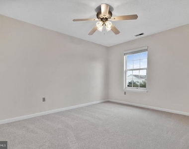 612 Emily Lane - Photo Thumbnail 9