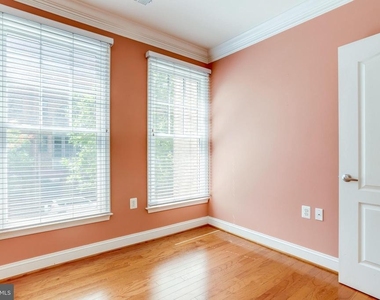 1115 Cameron Street - Photo Thumbnail 24