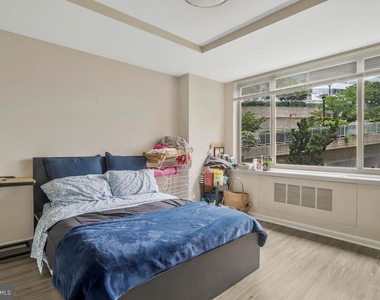 1121 Arlington Boulevard - Photo Thumbnail 10