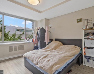 1121 Arlington Boulevard - Photo Thumbnail 16