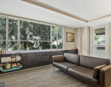 1121 Arlington Boulevard - Photo Thumbnail 1
